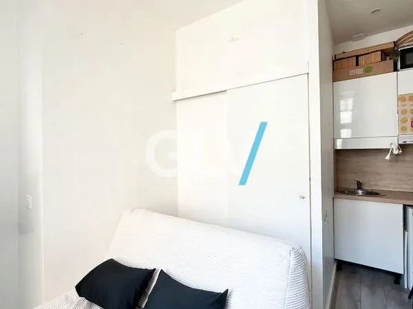Studio 1 pièce 13 m²