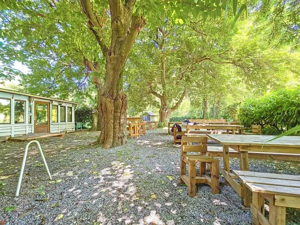 Terrain avec guinguette & pisciculture sur Saint-Gervais-sur-Mare - Cadre naturel exceptionnel
