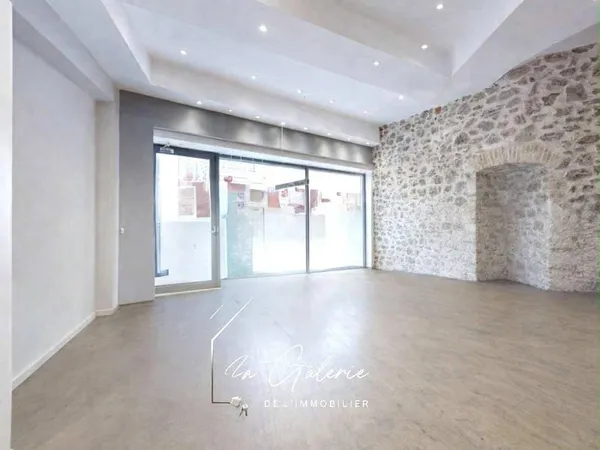Local commercial 82 m²