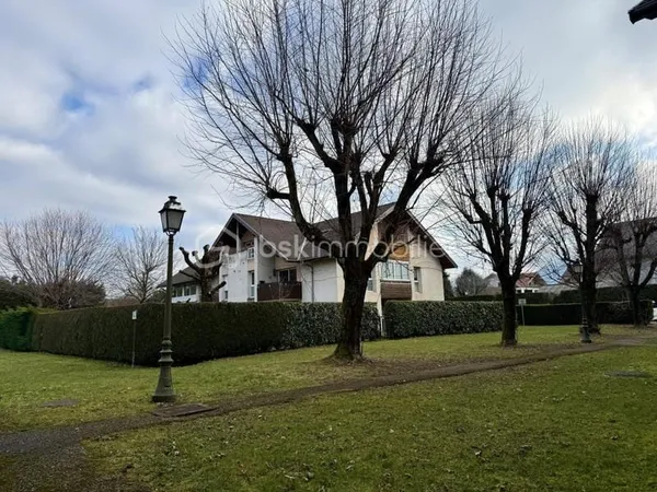 À vendre - Appartement T2 avec balcon, cave et garage - Metz-Tessy (Gillon)