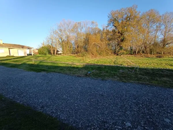 Terrain constructible viabilisé
