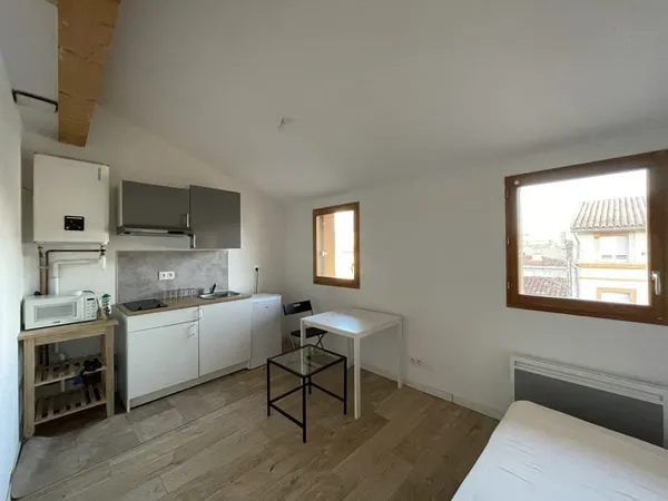 Studio meublé et rénové de 19m2