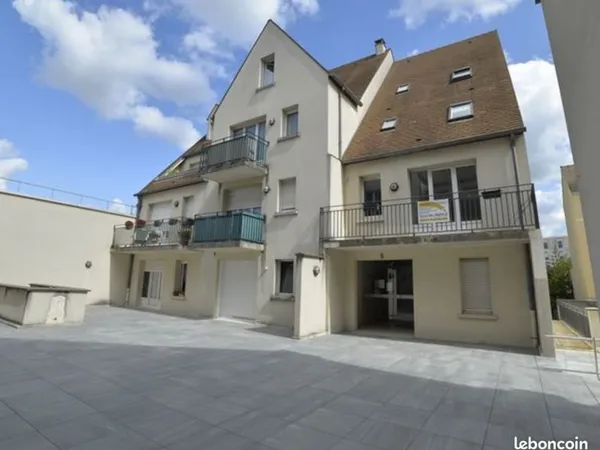 GRAND 2 PIECES 49,25m2, AVEC PARKING FERME SECURISE, PLUS POSSIBILITE BOX CONFLANS STE HONORINE CHEN