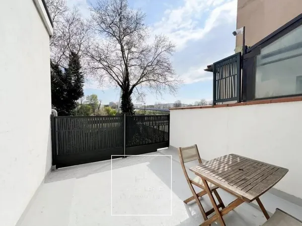 A VENDRE - TOULOUSE T4 DE CHARME AVEC TERRASSE & VUE GARONNE