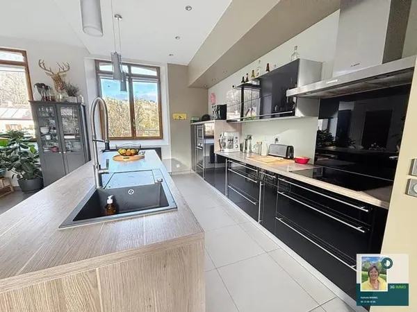 Maison avec dépendance 8 pièces