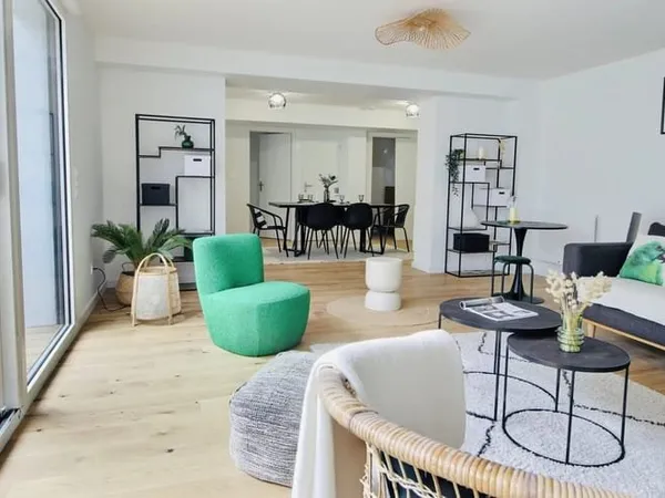 BORDEAUX CROIX BLANCHE-APPARTEMENT T3 - TERRASSE - PARKING -