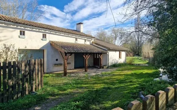 Maison Lezay 7 pièce(s) 150 m2 sur 1 700 m² de terrain