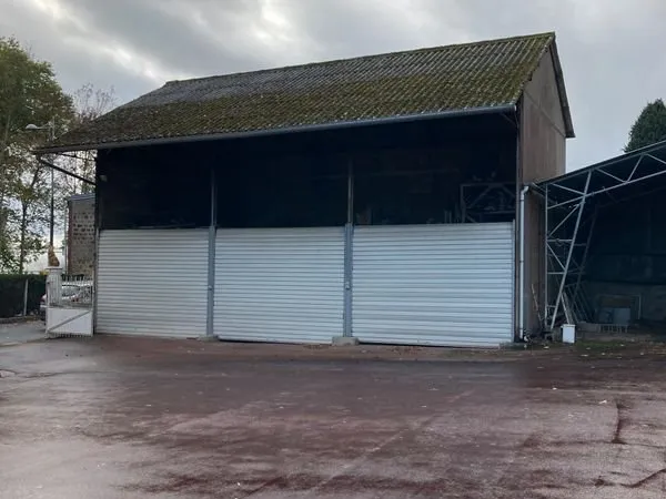 Lot de 3 garages avec étage de stockage