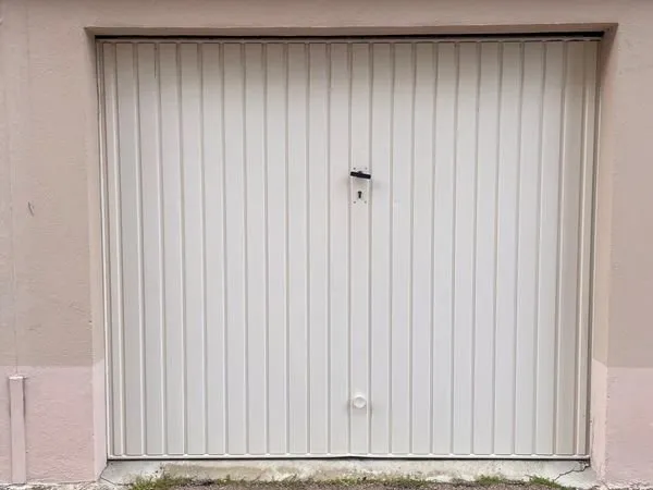 AJACCIO Garage à louer - Résidence Plein Soleil