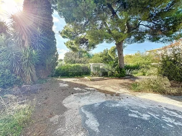 Terrain 406 m²