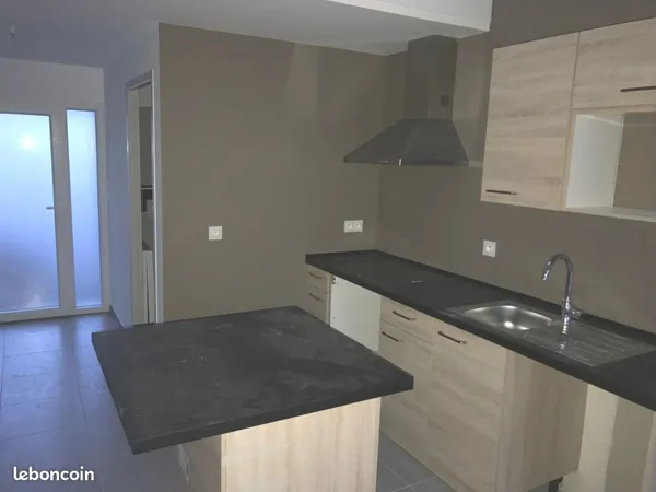 Loue à l'année T2 esprit loft avec terrasse et jardinet - Anglet limite Bayonne