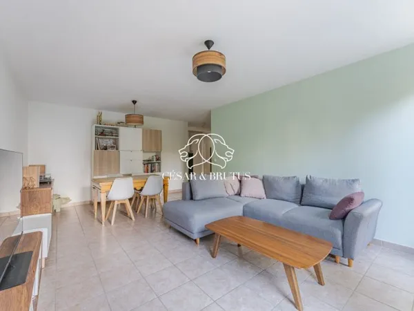 Appartement T3 en Rez-de-Jardin avec terrasse, cave et garage ?