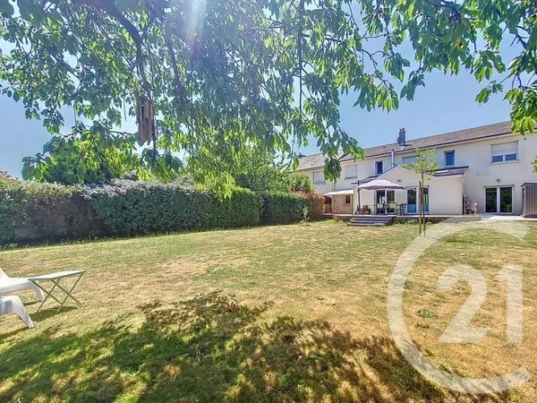 Maison 9 pièces 200 m²