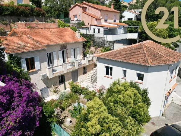 VENTE - SAINT-RAPHAËL - CENTRE-VILLE - MAISON MITOYENNE ET J