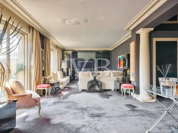 Appartement 5 pièces 144 m²
