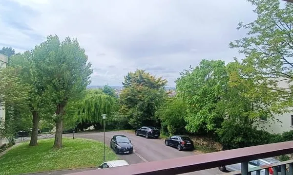Appartement 2 pièces 53 m² avec balcon et parking