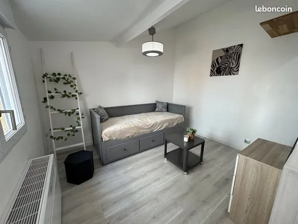 Studio avec terrasse privative proche centre ville
