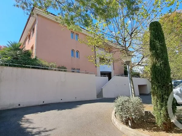 Parking 10 m²