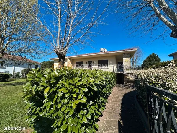 Villa 6 pièces 221 m²