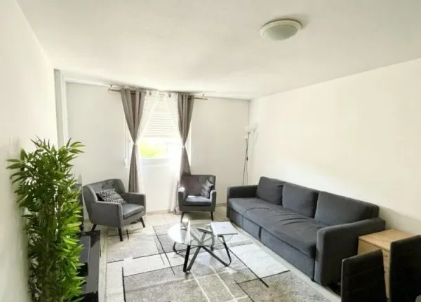 BORDEAUX - Cours de l'Yser - T2 50 m² avec parking