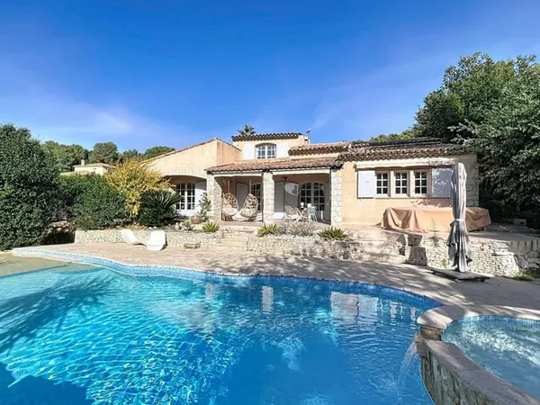 Maison 4 pièces 200 m²