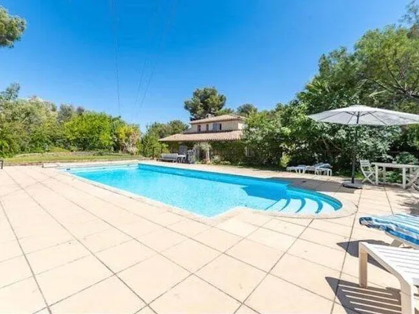 Maison 6 pièces 160 m²