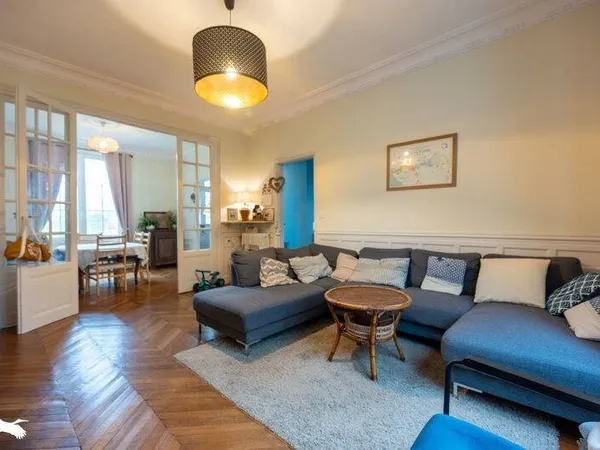 Maison 9 pièces 212 m²