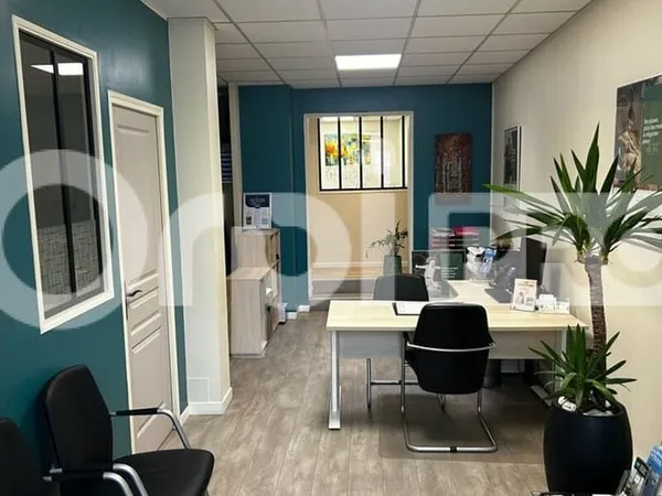 Local commercial 81 m²