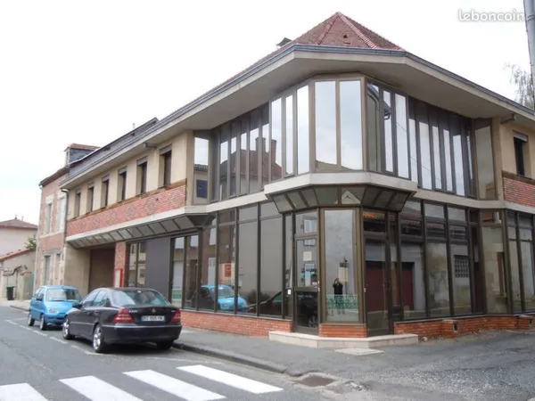 Local 14 pièces 290 m²