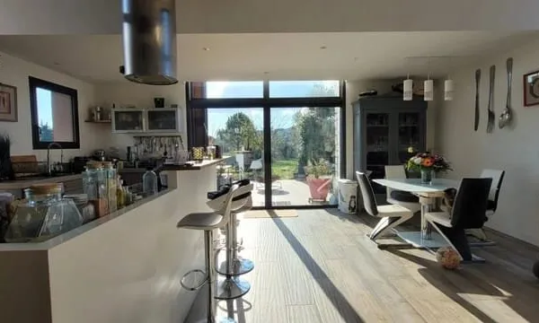 A vendre dans village touristique ensemble immobilier composée d