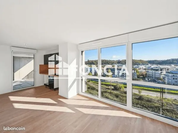 Studio 1 pièce 32 m²