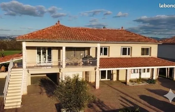 Belle maison spacieuse à Saint-Just-Saint-Rambert