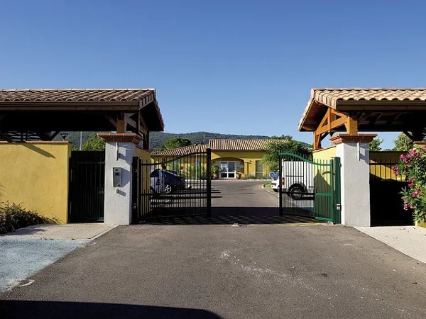 Maison T3 91m2 louée avec parking + garage Senioriales Gonfaron