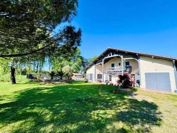 Maison 7 pièces 200 m²