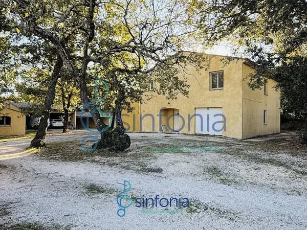 Maison 7 pièces 181 m²