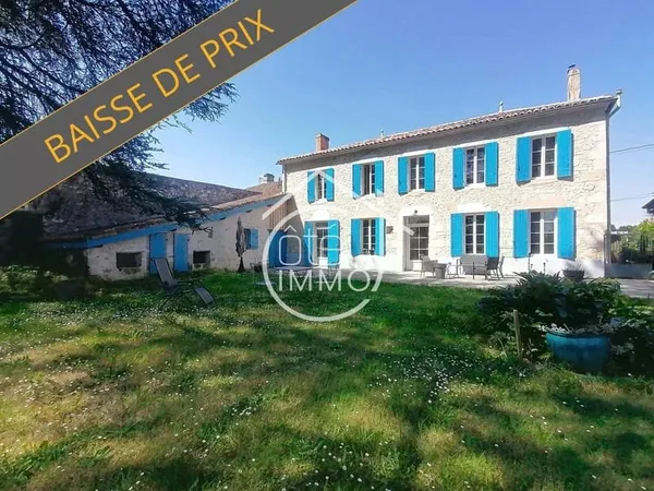 PESSAC/DORDOGNE : Belle Girondine rénovée 295 m² dépendances cour et jardin 1940 m²
