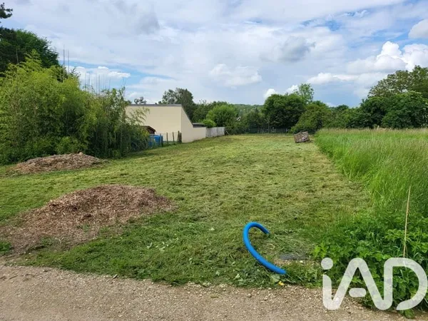 Terrain 907 m²