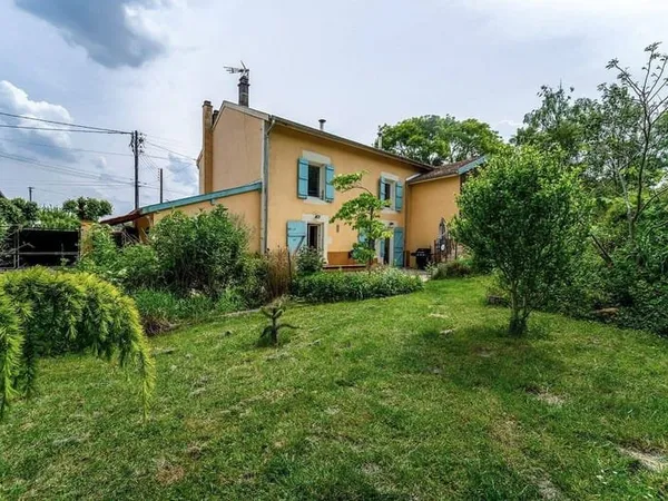 Maison 7 pièces 270 m²