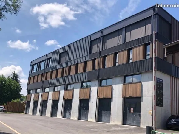 GARAGE BOX DEPOT STOCKAGE 60m2 ANNECY GENEVE