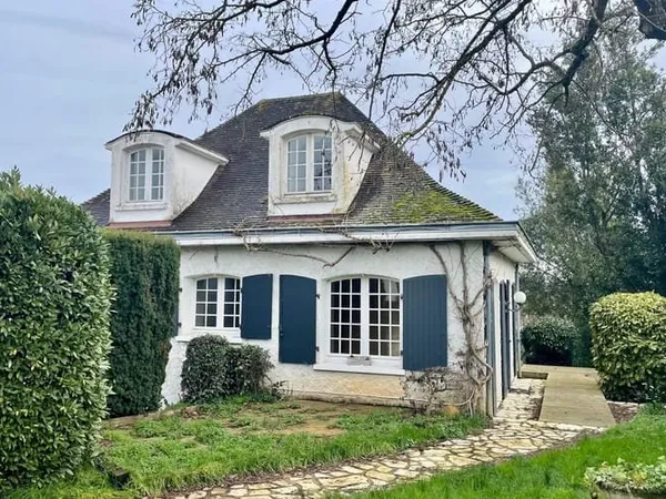 Maison 7 pièces 229 m²
