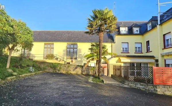 Maison 22 pièces 676 m²