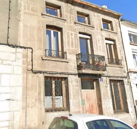 Maison de ville avec jardin proche centre ville