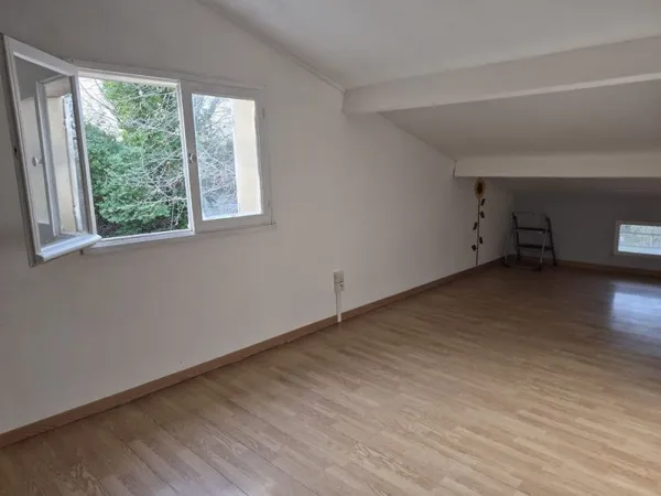 studio 33m² à Raphèle les Arles