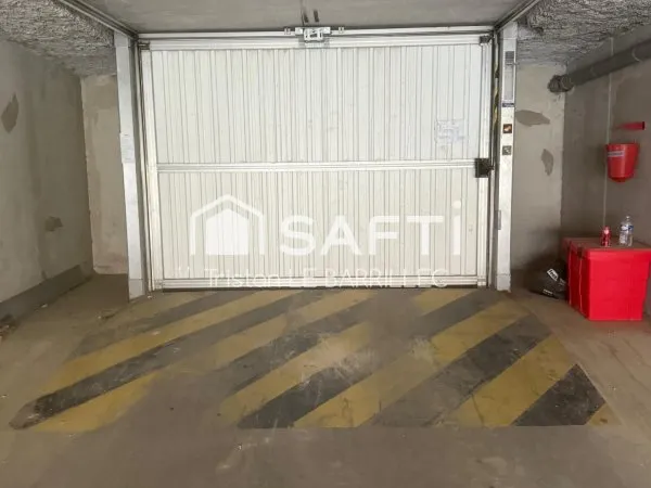 Lot de 2 garages - centre-ville de Nîmes