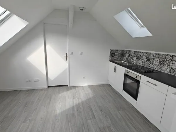 🏠 Appartement 2 pièces rénové - Centre de Picquigny