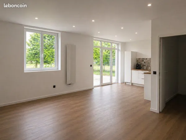 T2 neuf meublé, rez-de-jardin lumineux, type logement senior, au calme sans vis-à-vis - proche bords