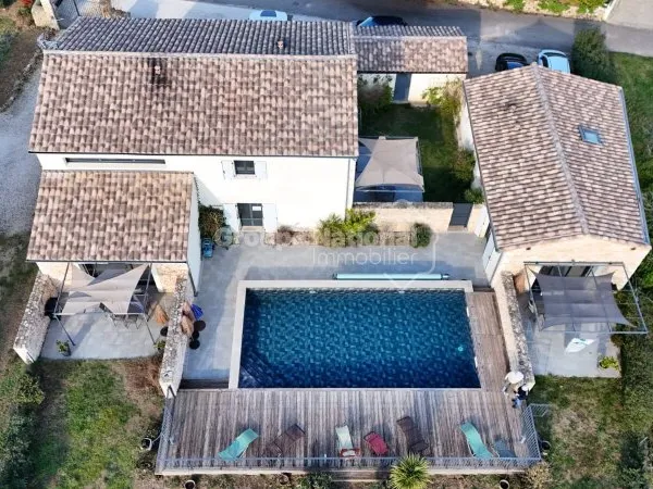 Maison 11 pièces 248 m²