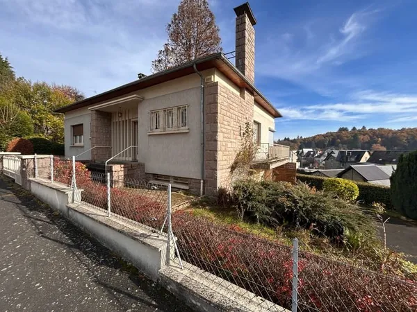 Maison à Ussel en CORREZE