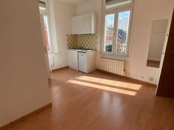 Studio 1 pièce 14 m²