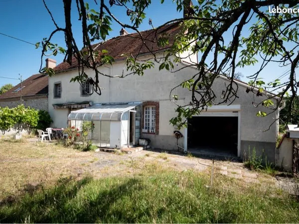 Maison avec travaux - Habitable immédiatement - Hameau calme